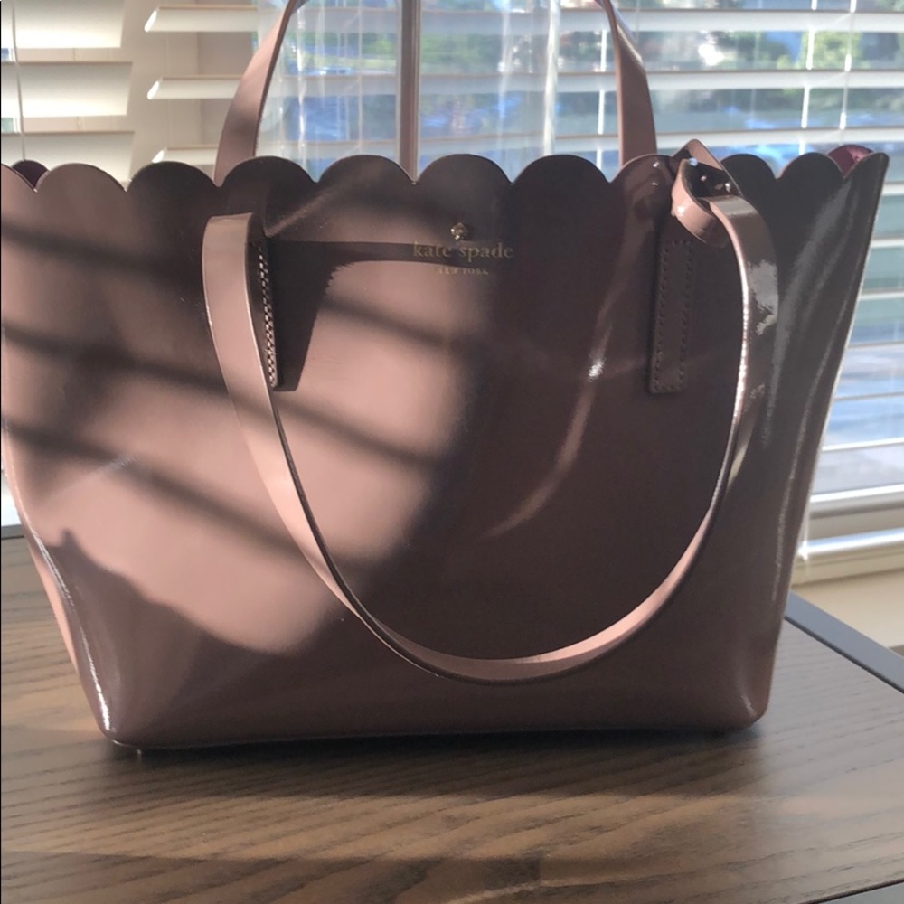 Kate Spade  Scallop Tote